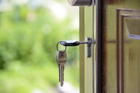 Agence Immobilière ? Soignez votre notoriété avec Bougie-personnalisée.fr