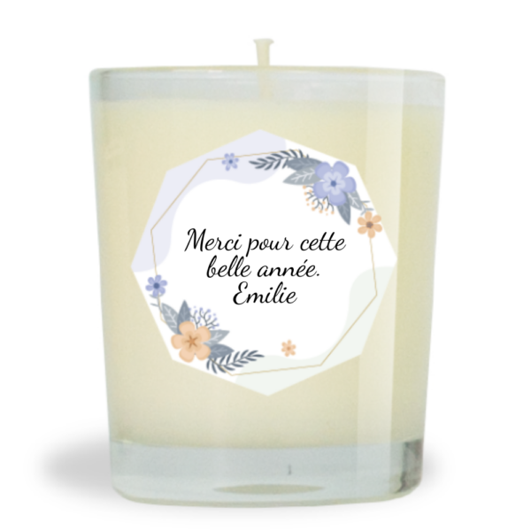 Bougie parfumée naturelle 130g Monoï de Tahiti - Merci pour cette
belle année.
Emilie